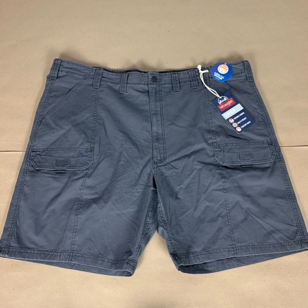 🧩Men’s NWT Wrangler Shorts (48)